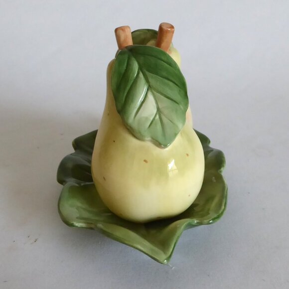 NEW FITZ & FLOYD SUMMER HILL CERAMIC PEAR FRUIT SALT & PEPPER SHAKER 3 PIECE SET - Picture 2 of 10